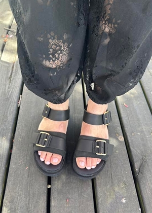 W Goldenstar Villa sandal Sort UGG 